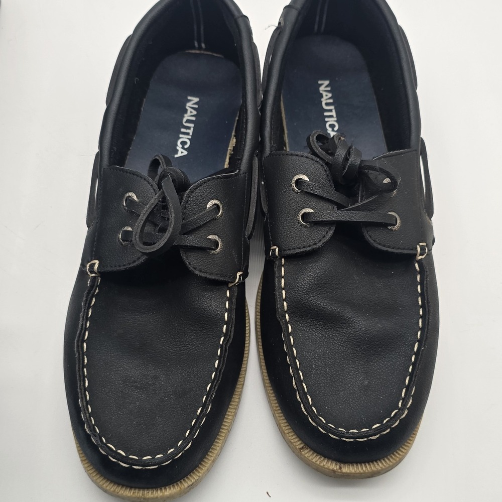 Nautica Boat Shoes Men Size 9.5 Navy Blue Tan Stitching Nueltin Comfort Lace Up - Picture 7 of 9